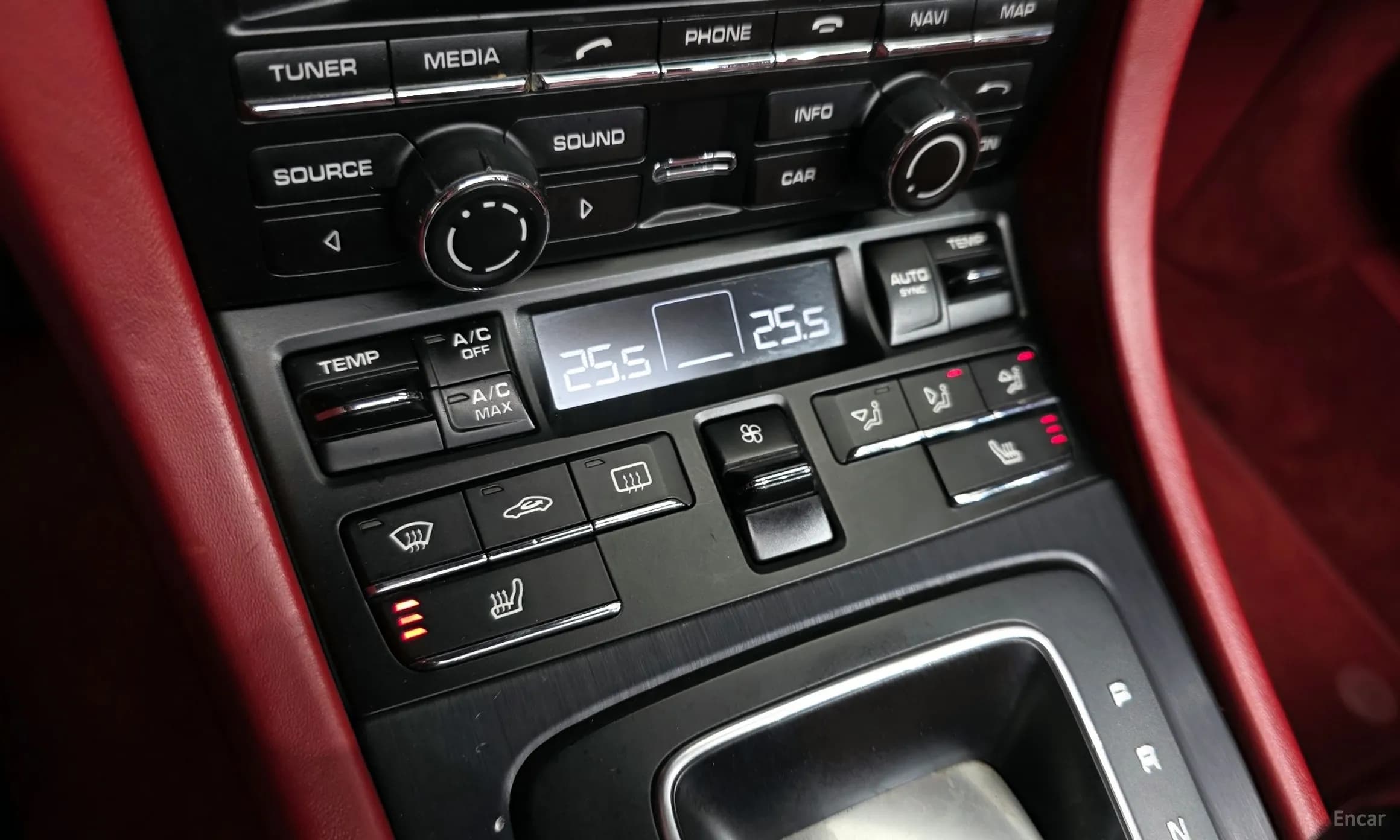 910
