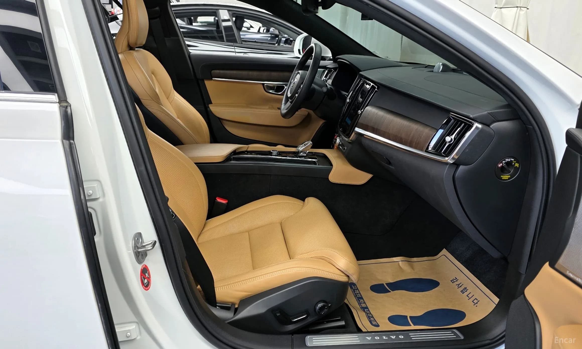 S90