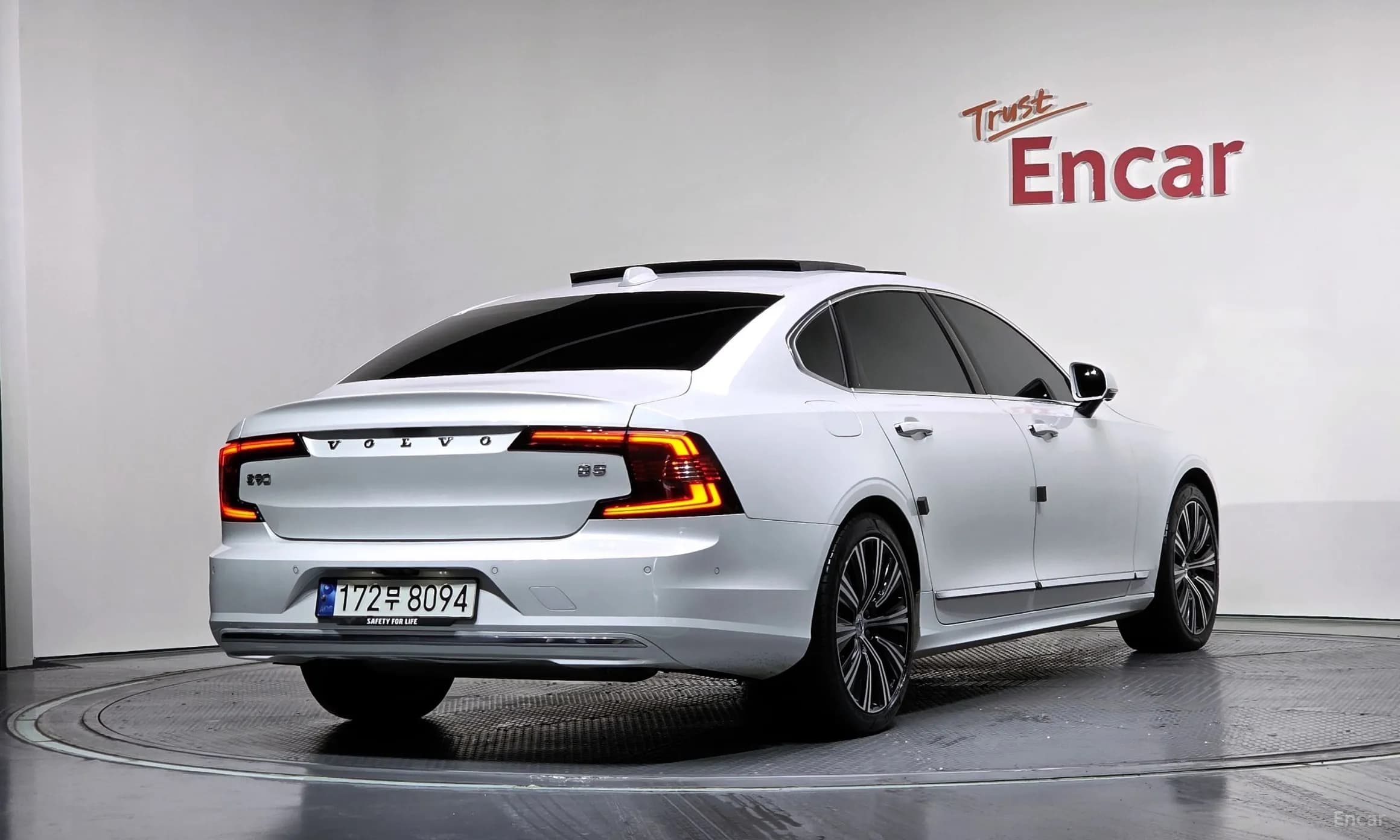 S90