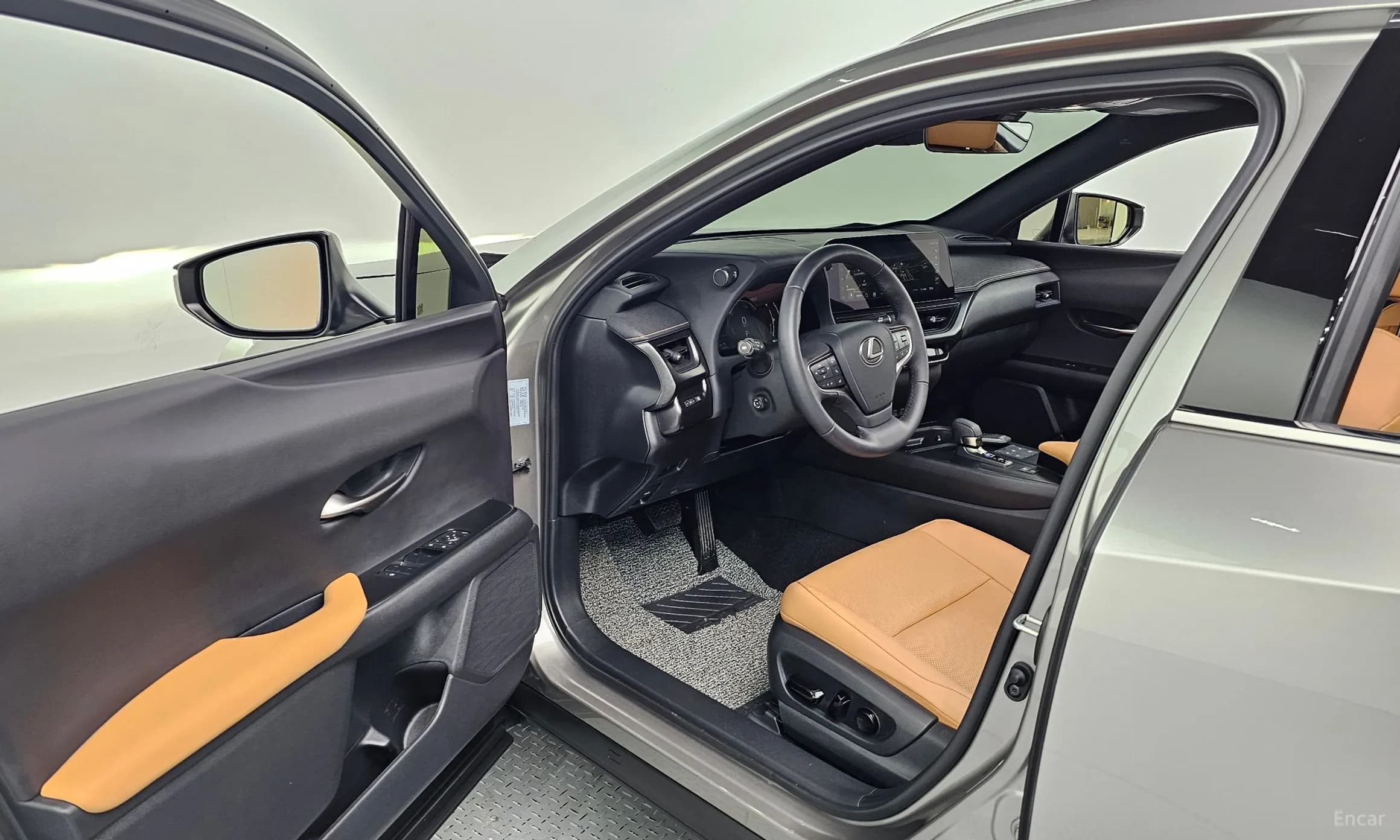 UX300h