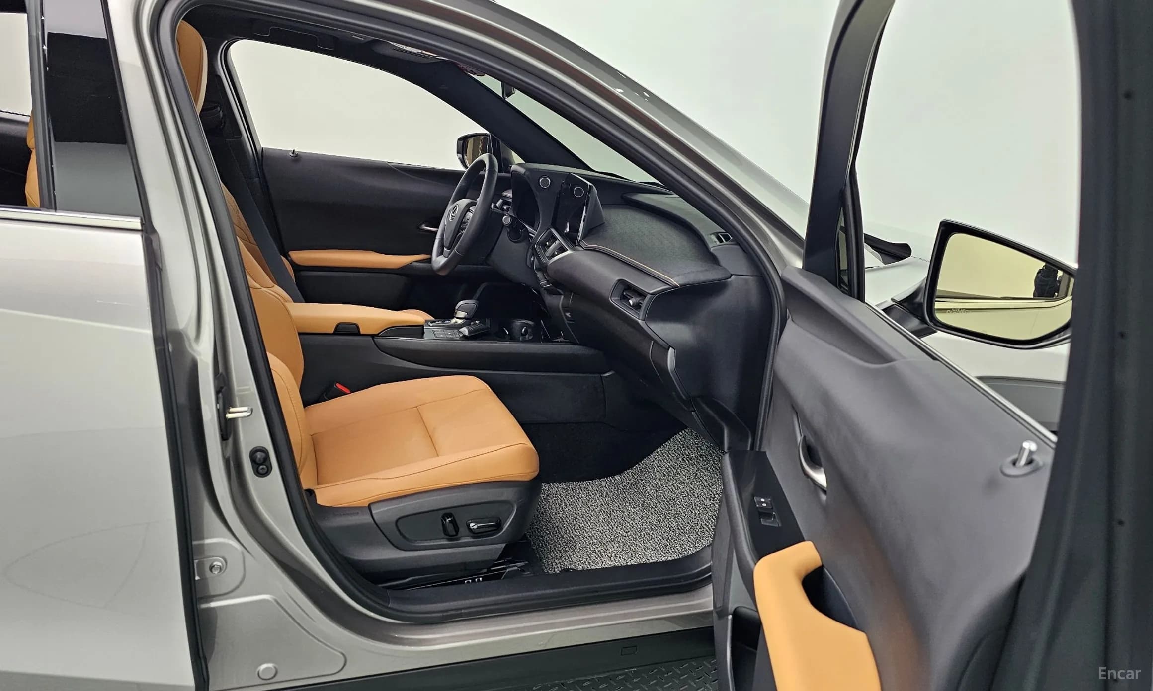 UX300h
