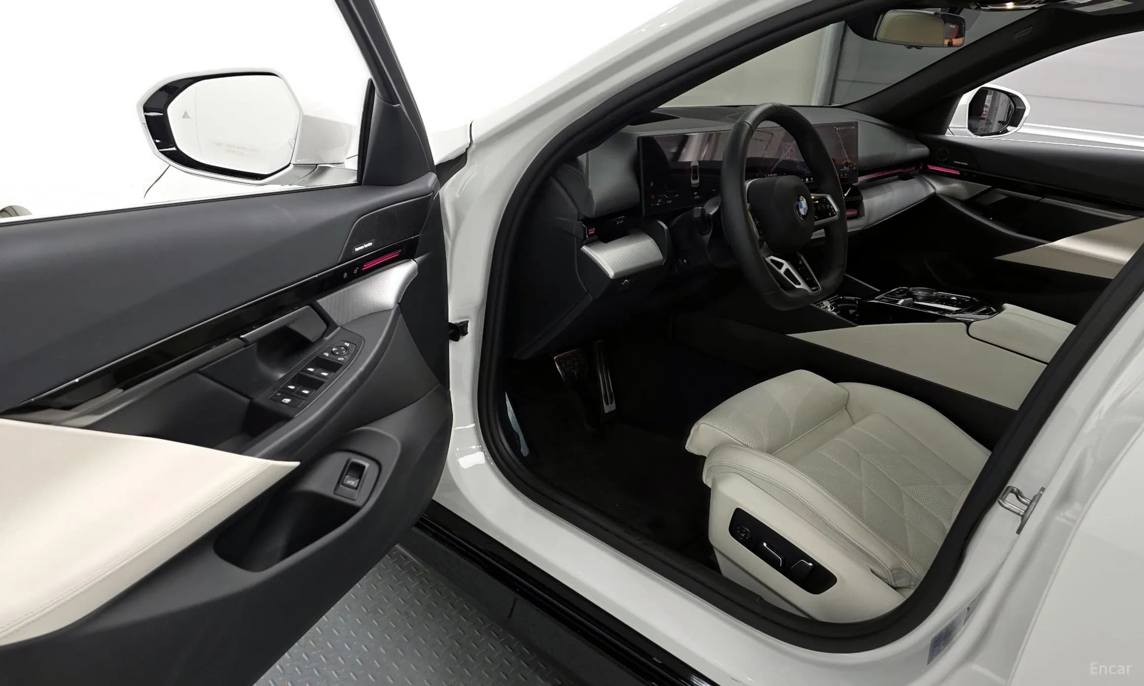 5 Series (G60)