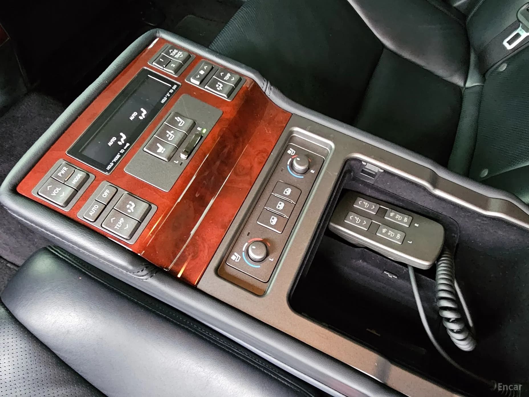LS460