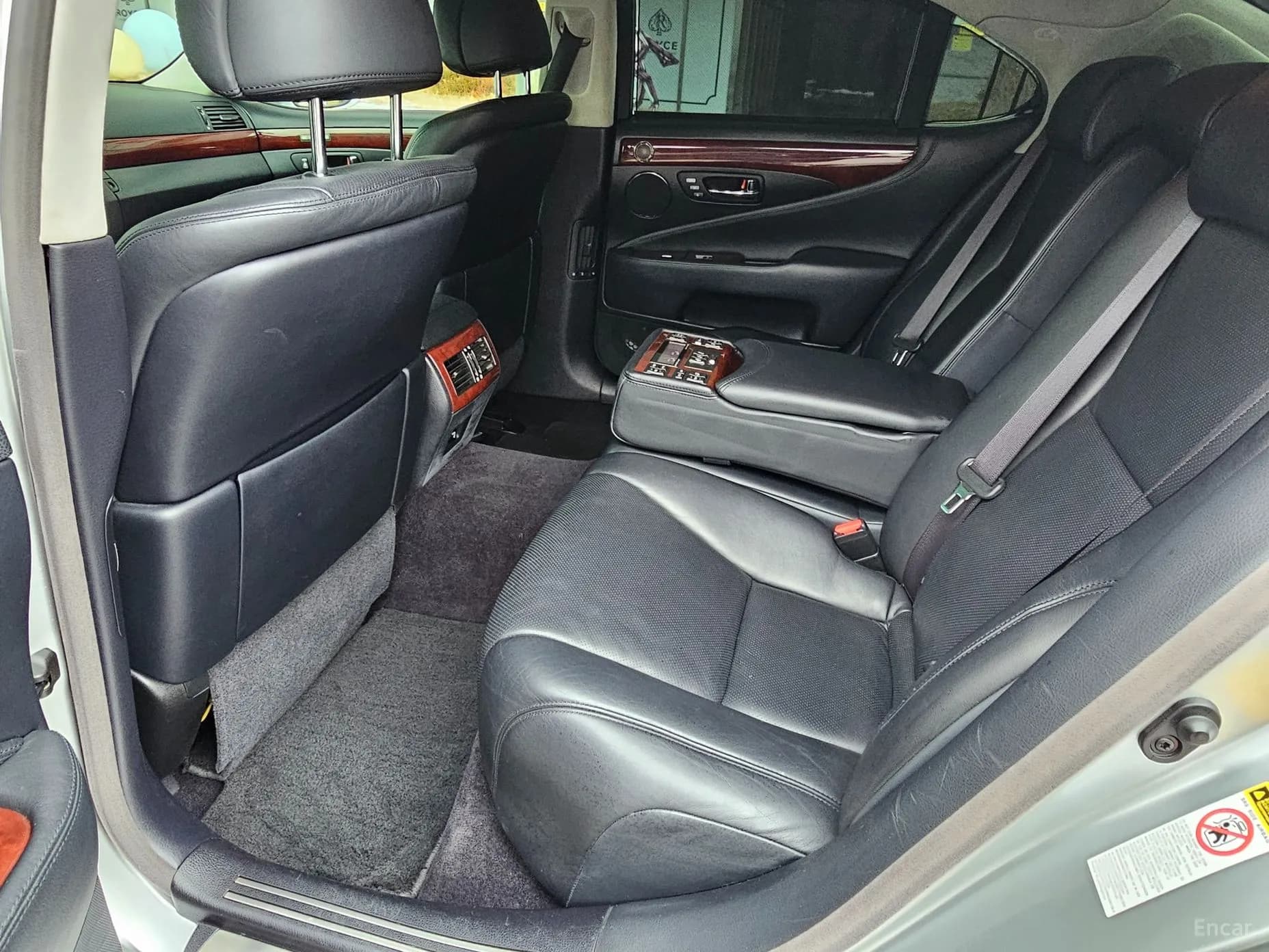LS460