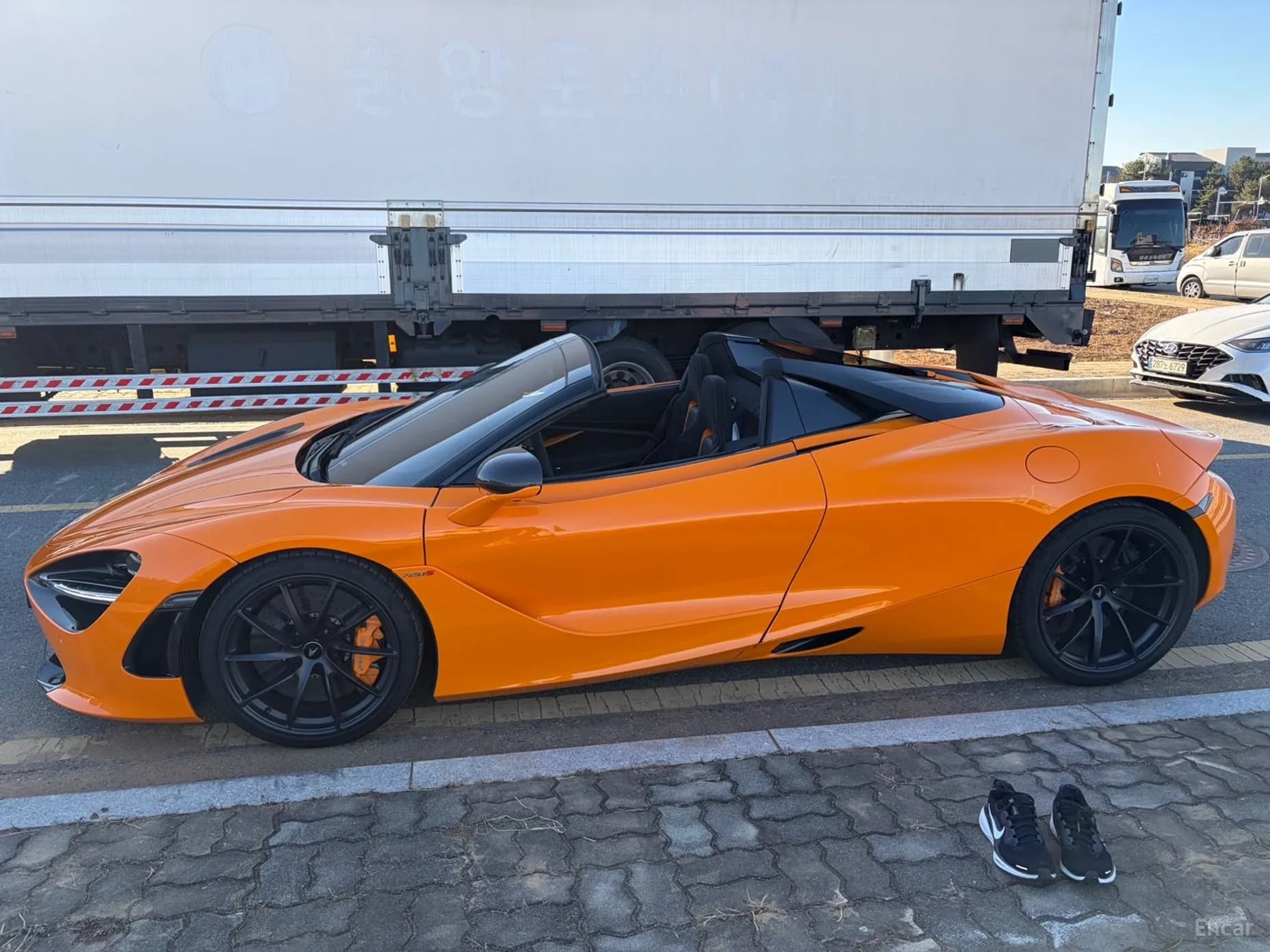 720S