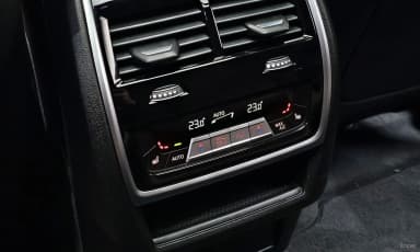 X6 (G06)