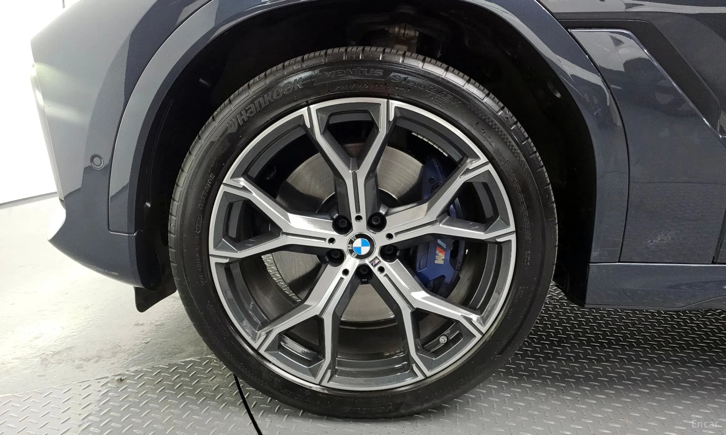 X6 (G06)