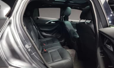QX30
