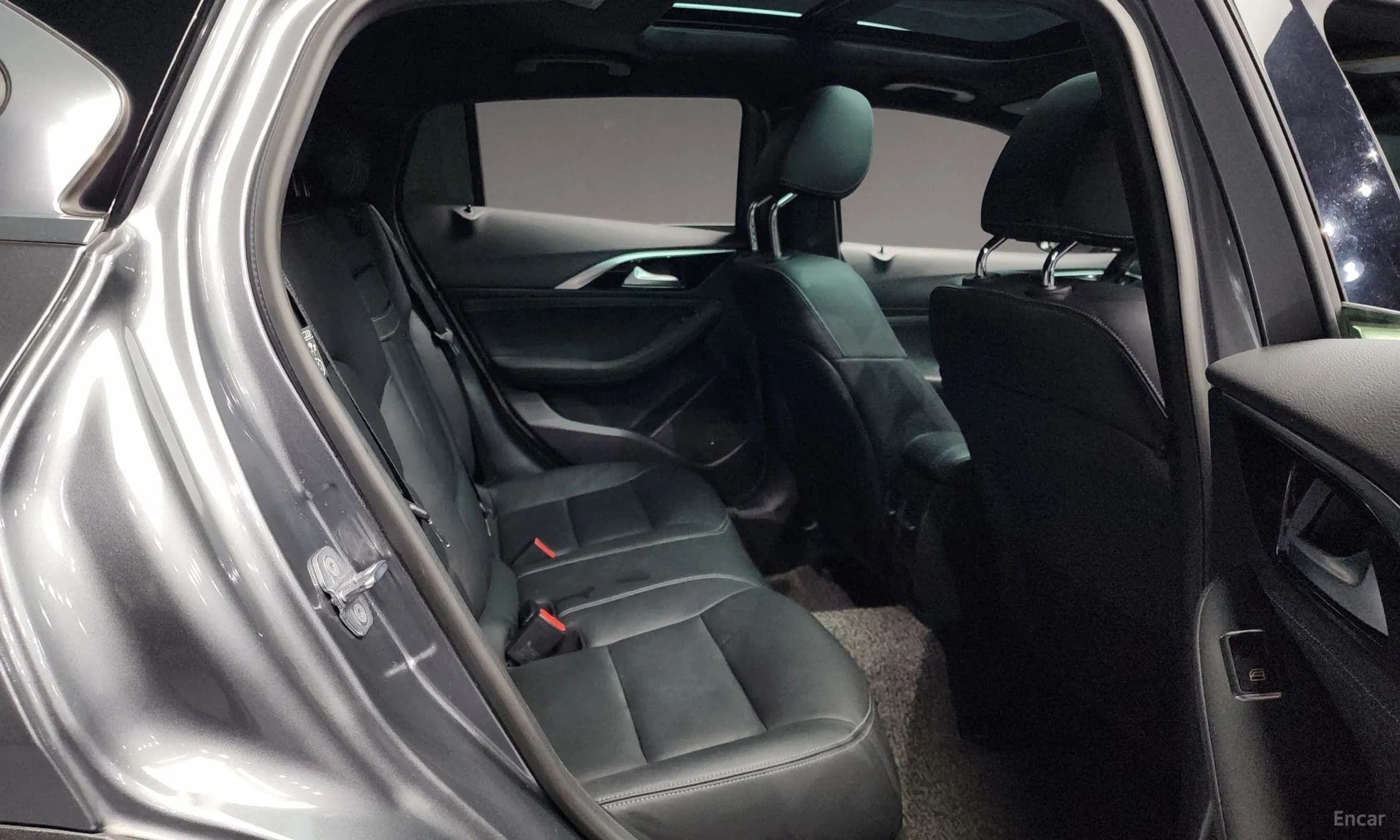 QX30
