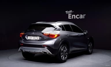 QX30