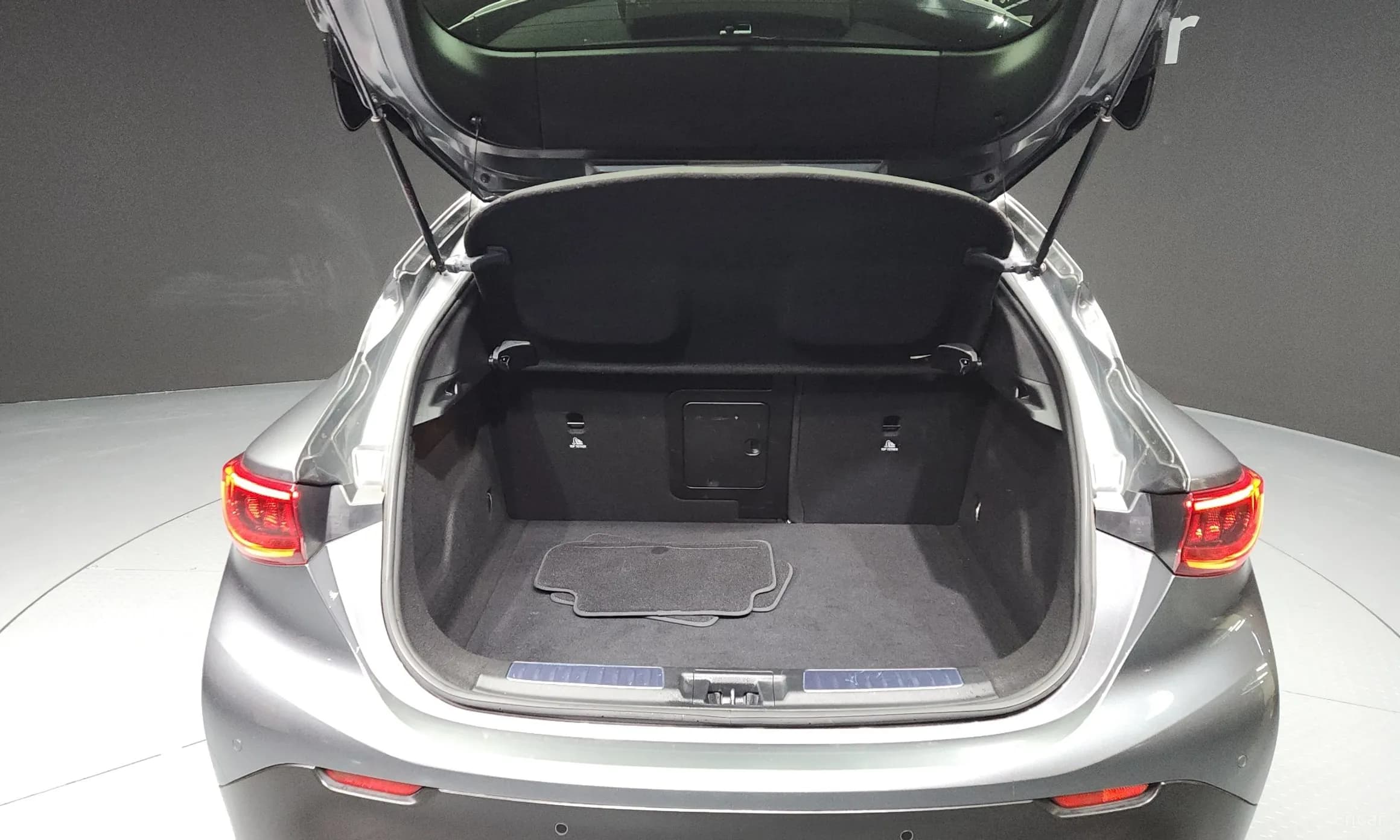 QX30