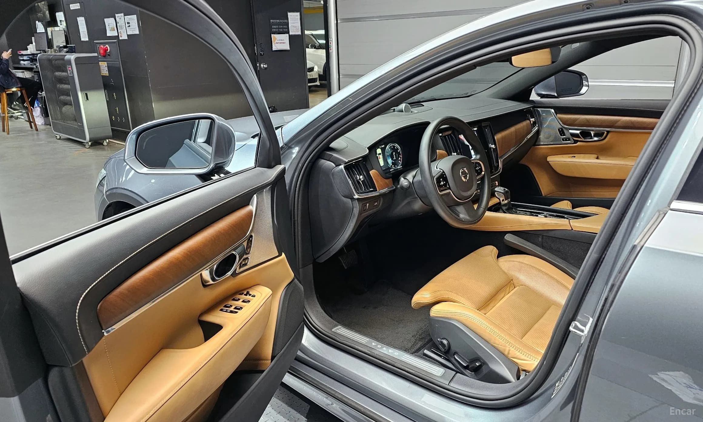S90