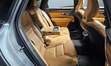 S90