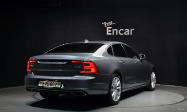 S90