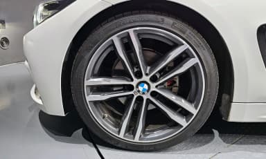 Series 4 (F32)