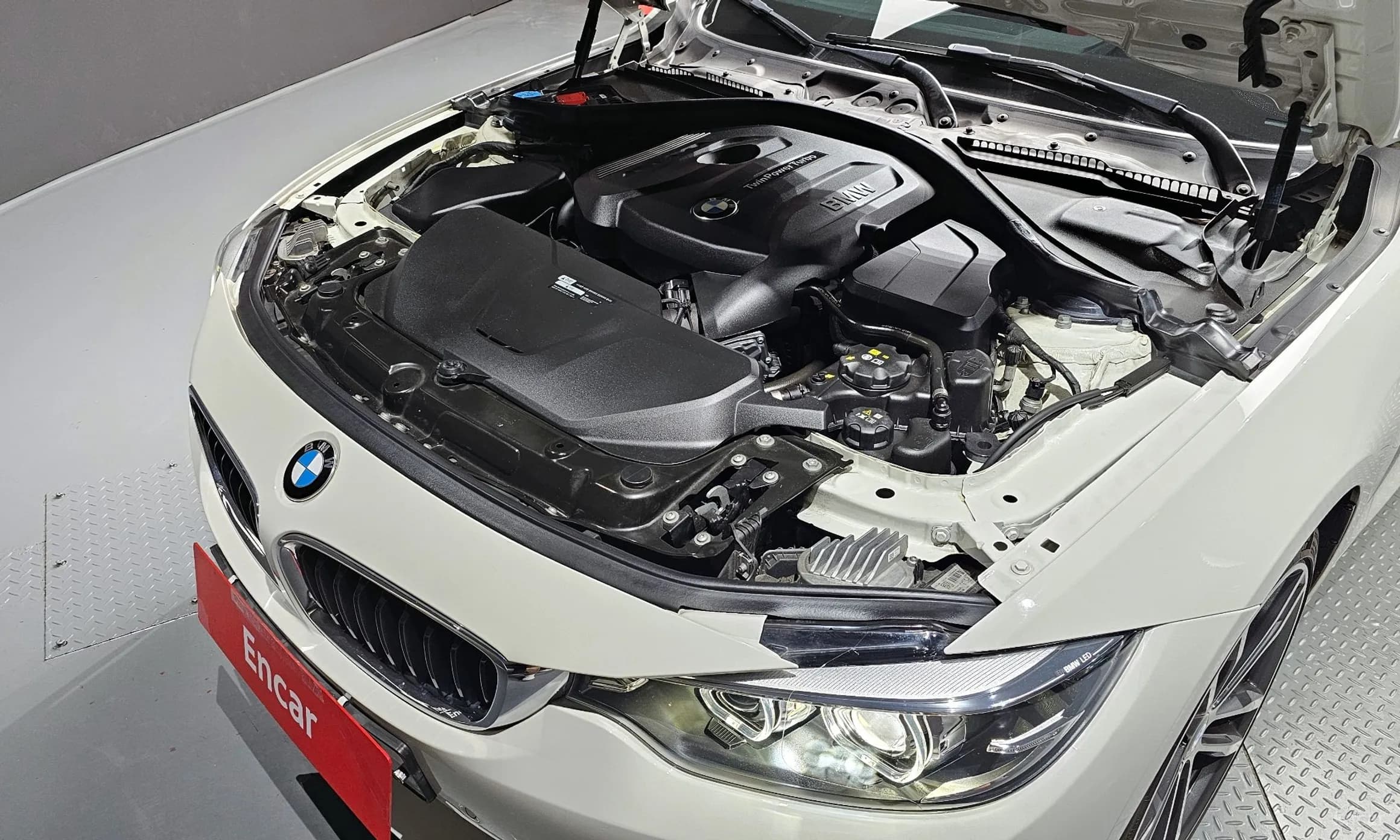 Series 4 (F32)