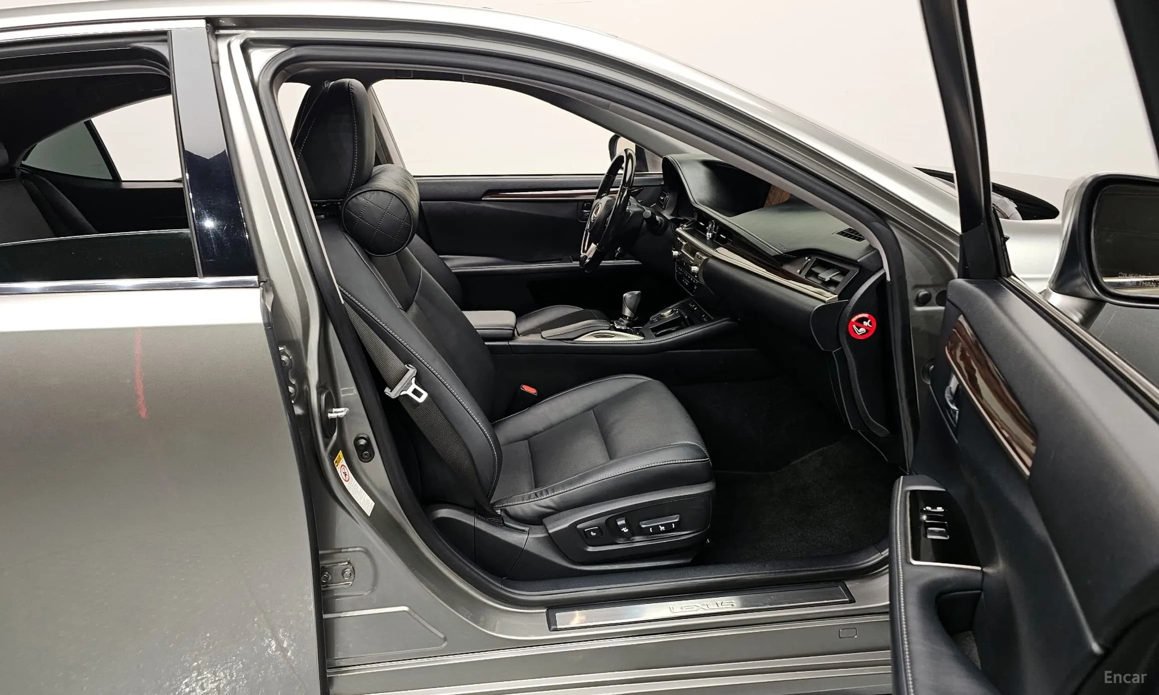 New ES300h