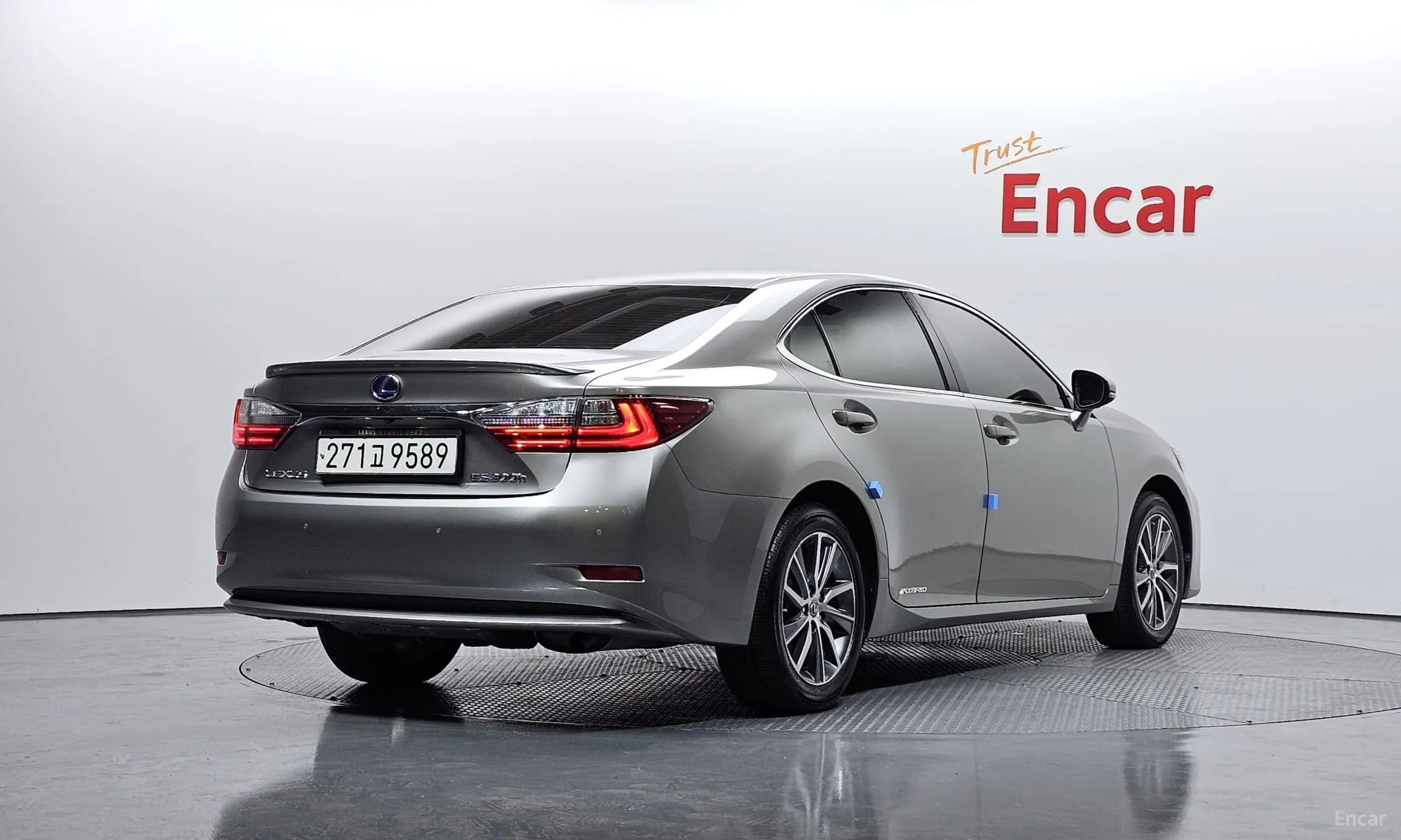 New ES300h