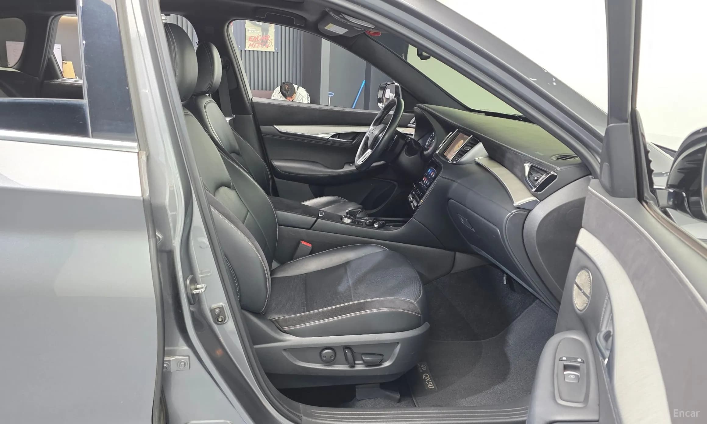 QX50 (P71A)