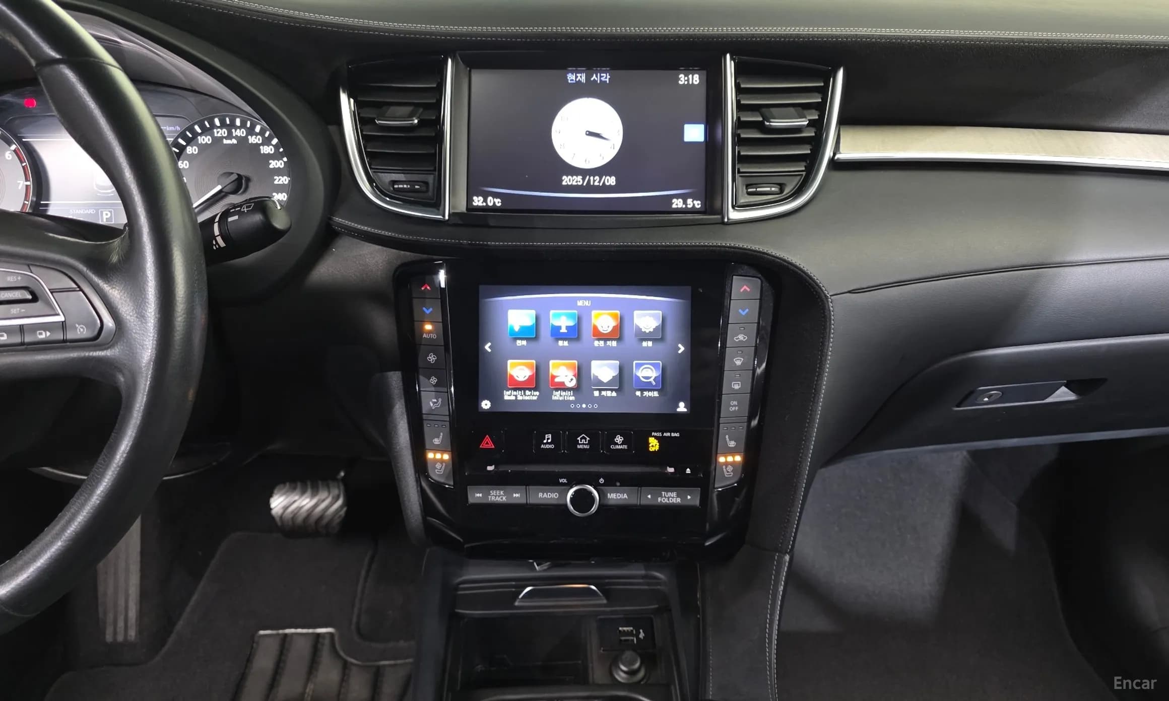 QX50 (P71A)