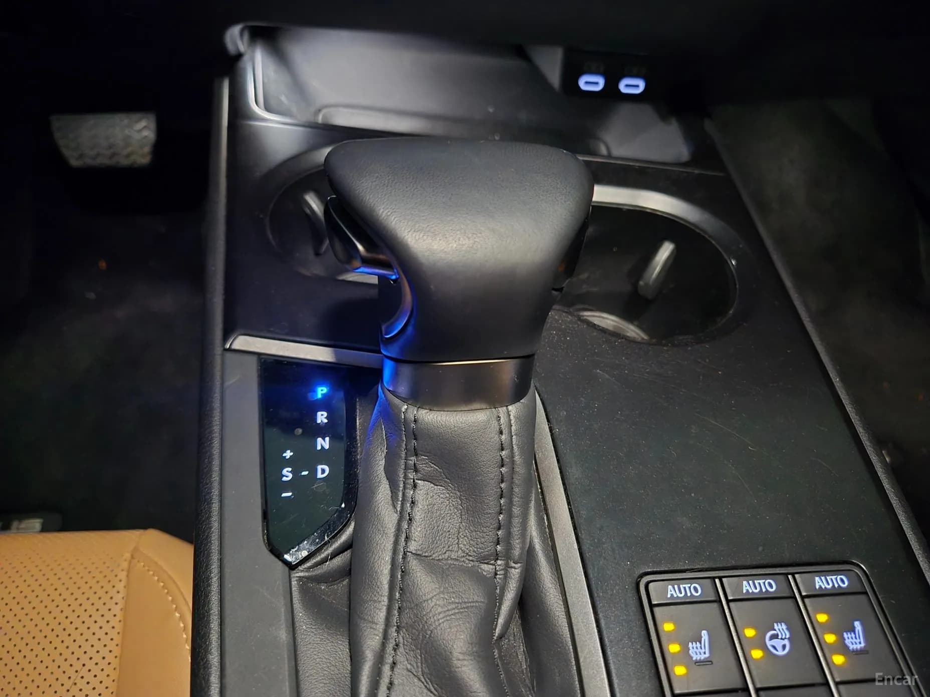 UX250h