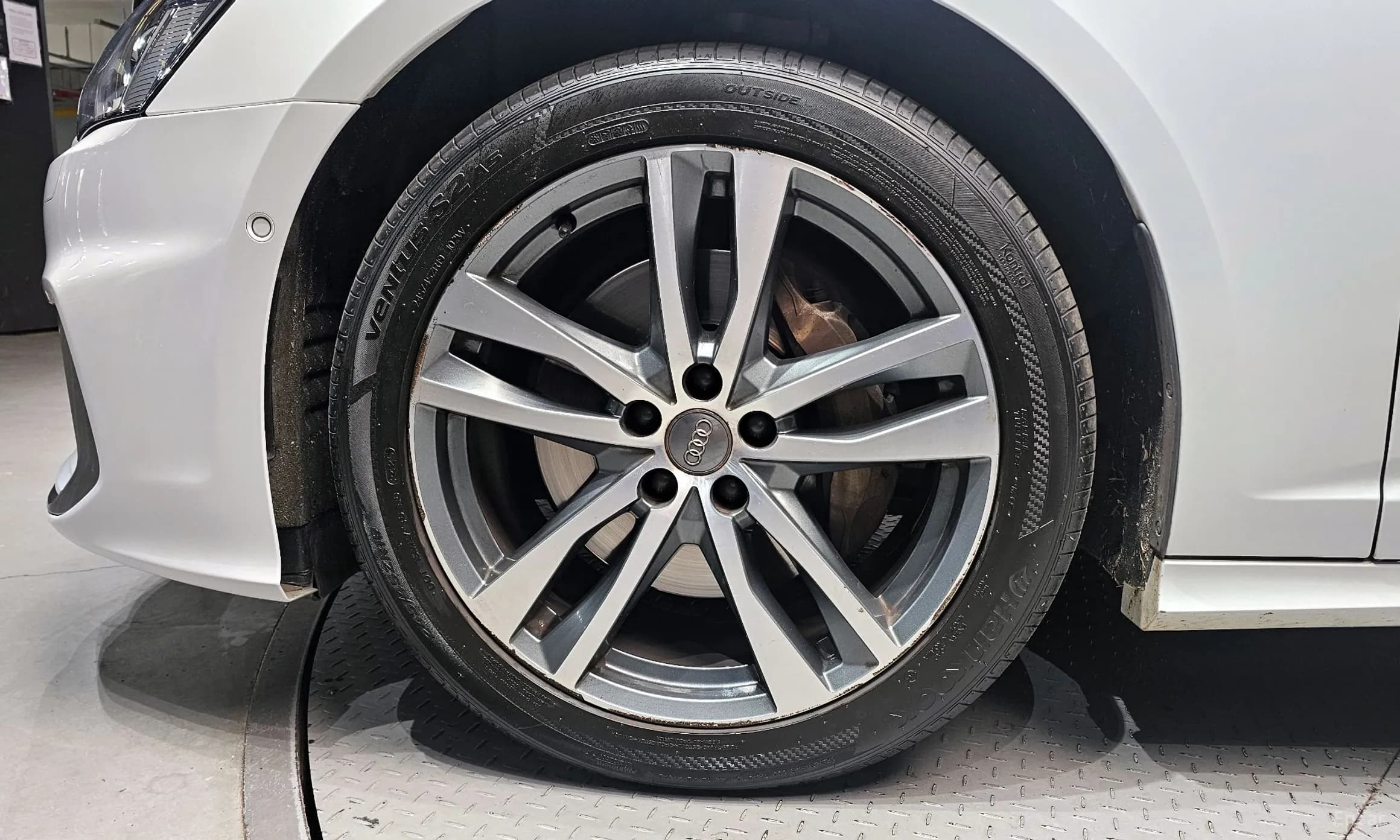 A6 (C8)