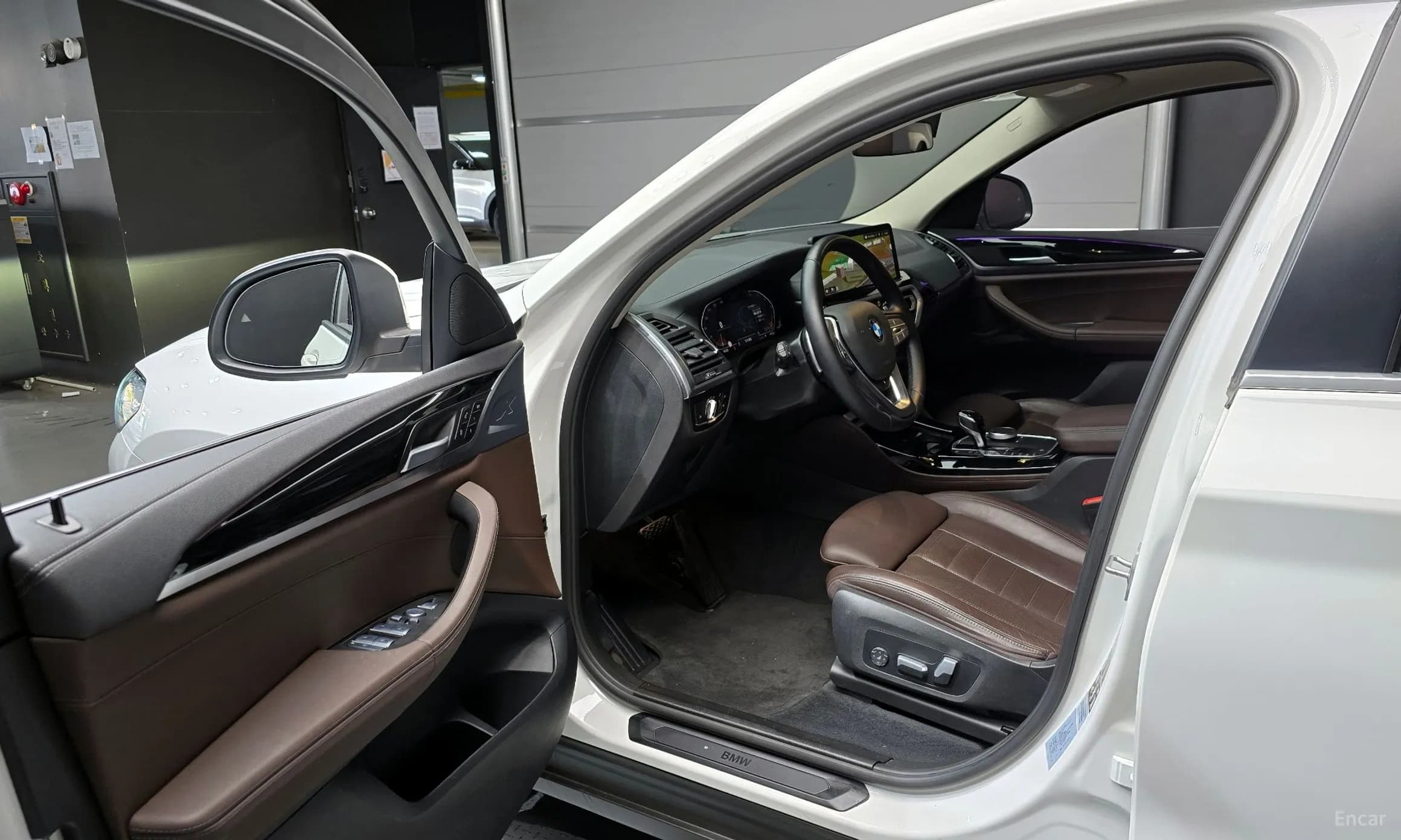 X4 (G02)