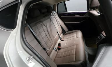 X4 (G02)