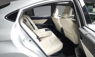 Camry (XV80)