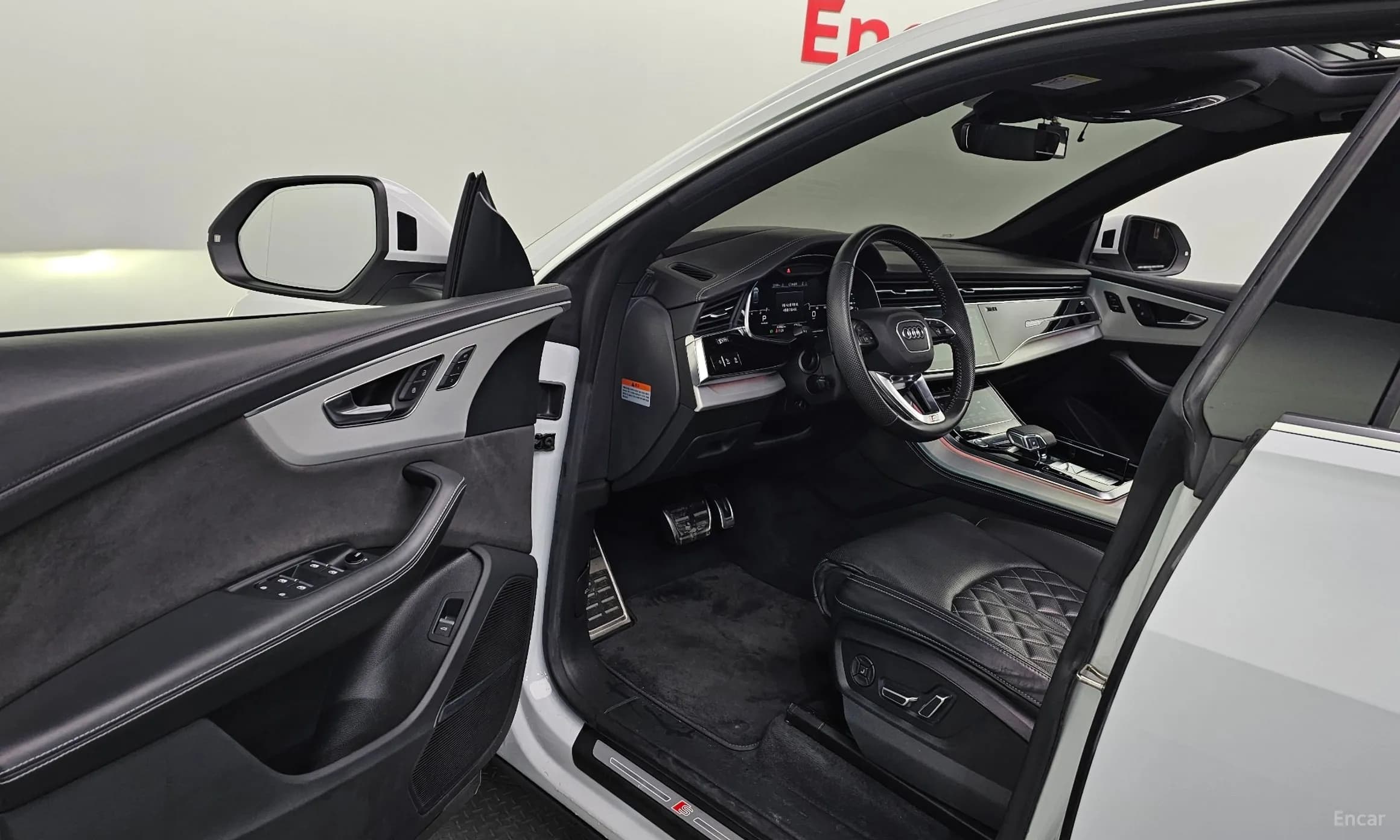 Q8 (4M)