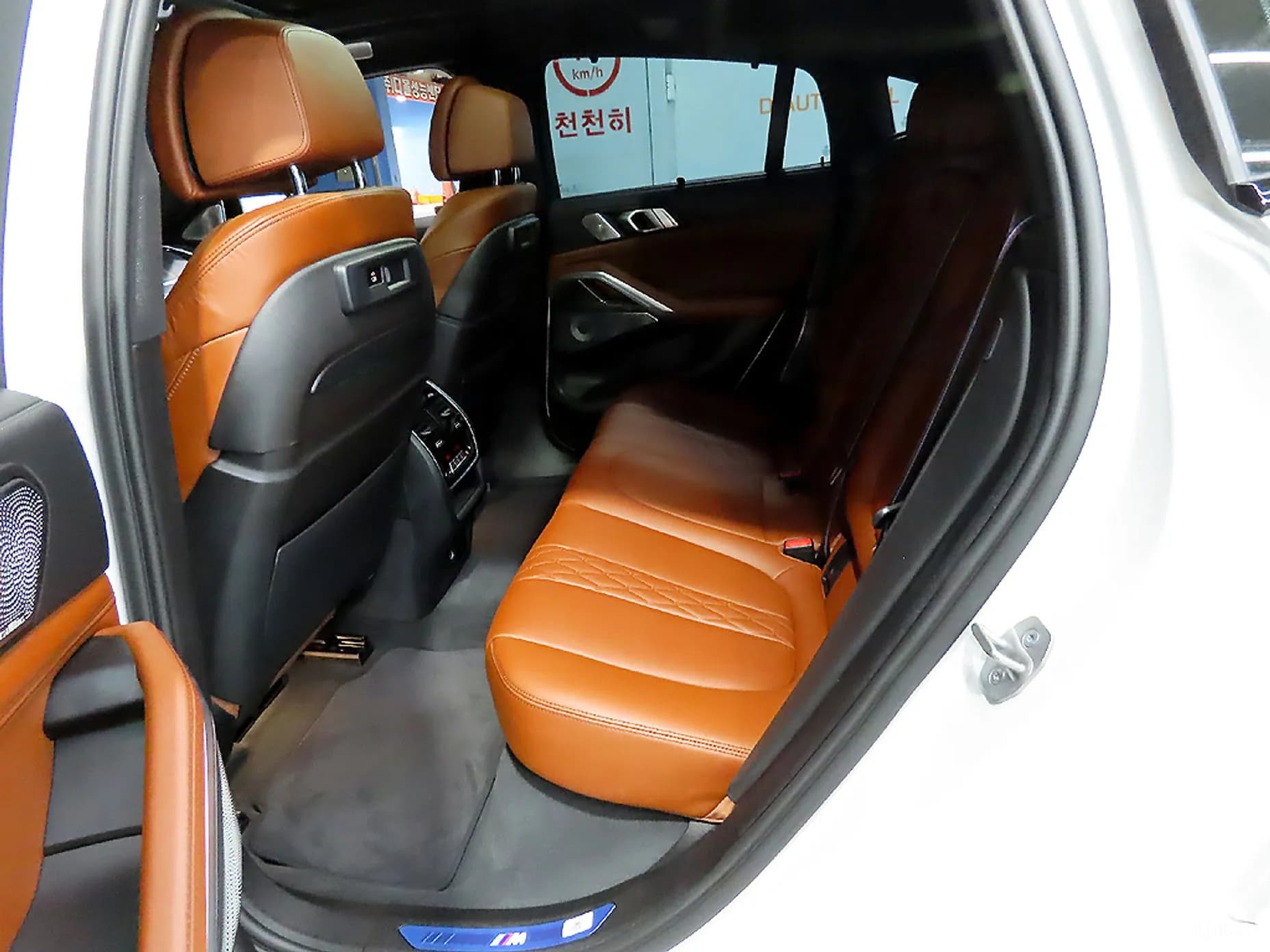 X6 (G06)