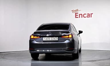 ES300h 7th Generation