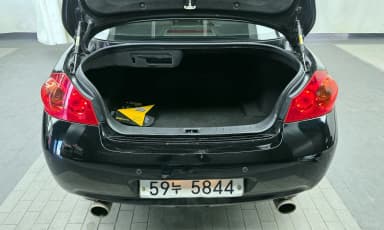 G37