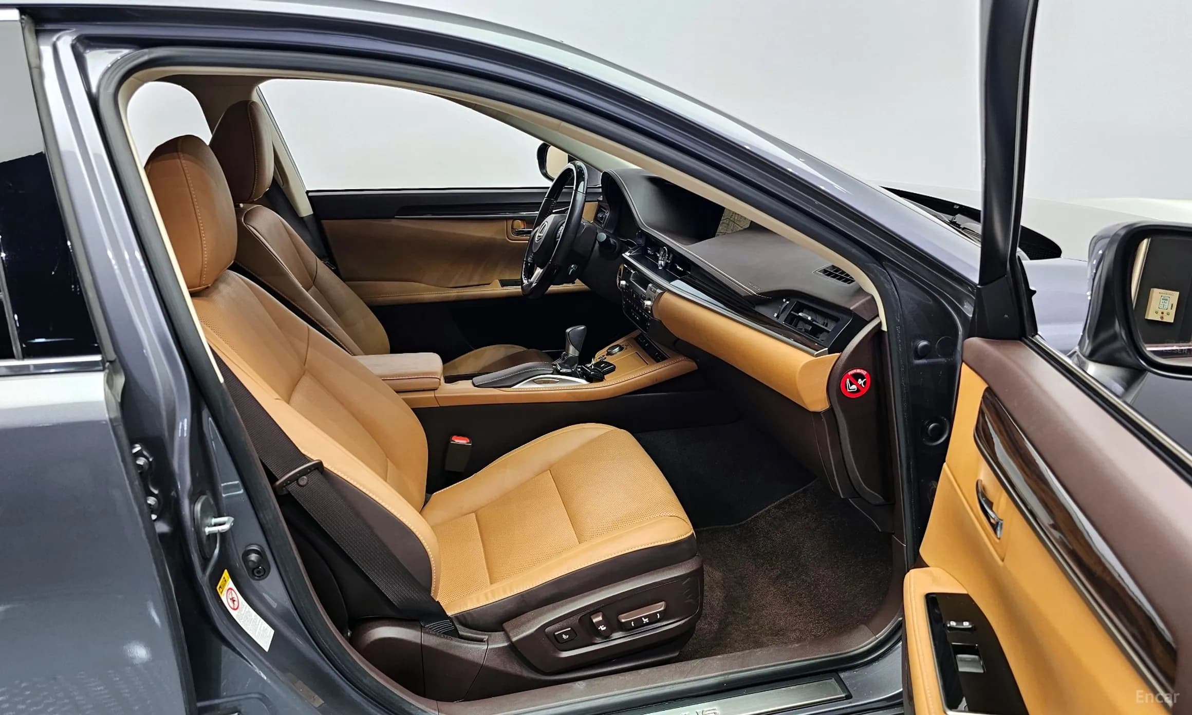 New ES300h