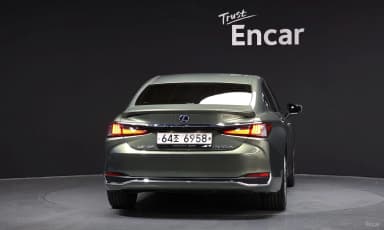 ES300h 7th Generation