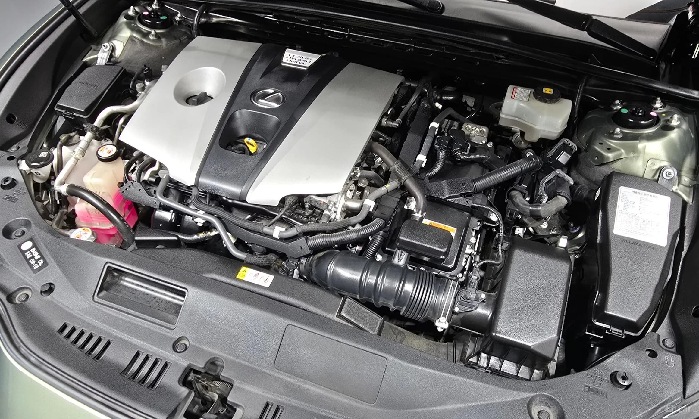 ES300h 7th Generation