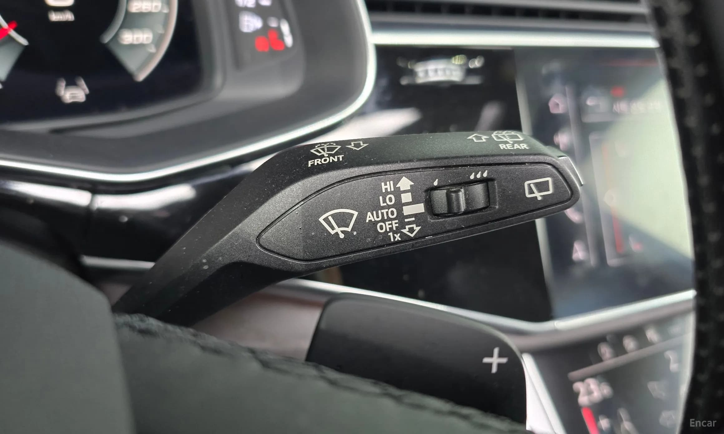 Q7 (4M)