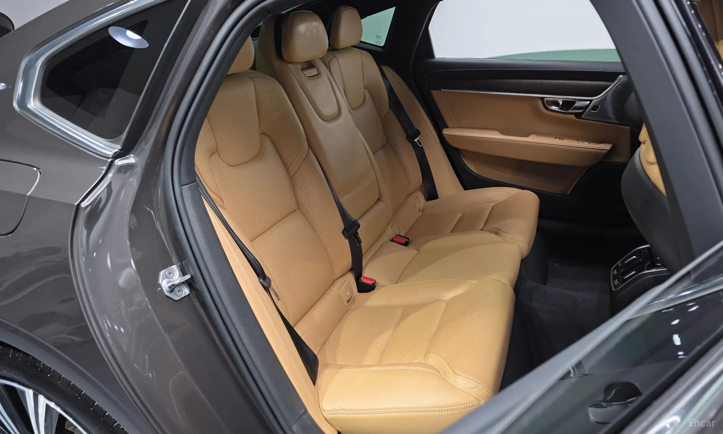 S90