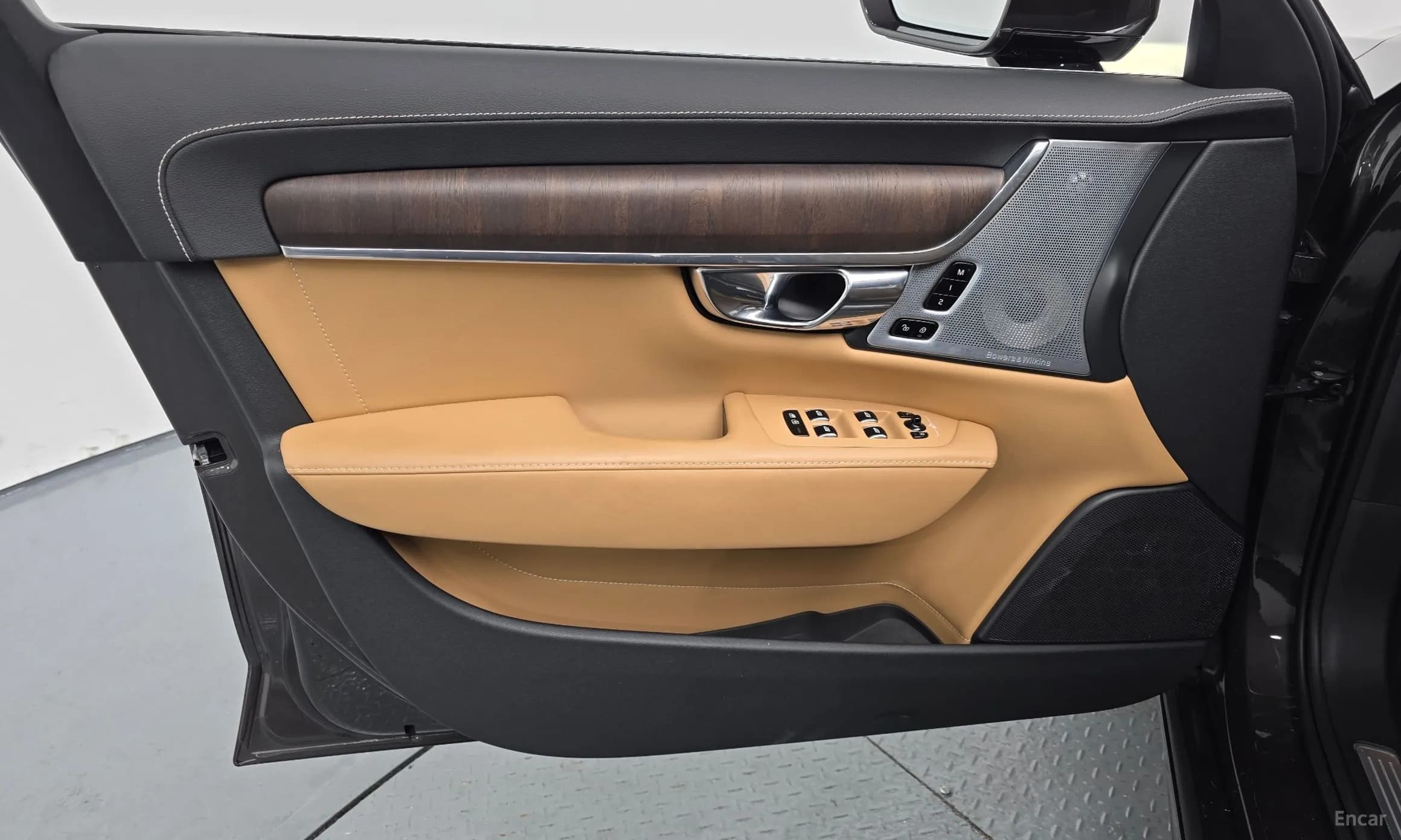 S90