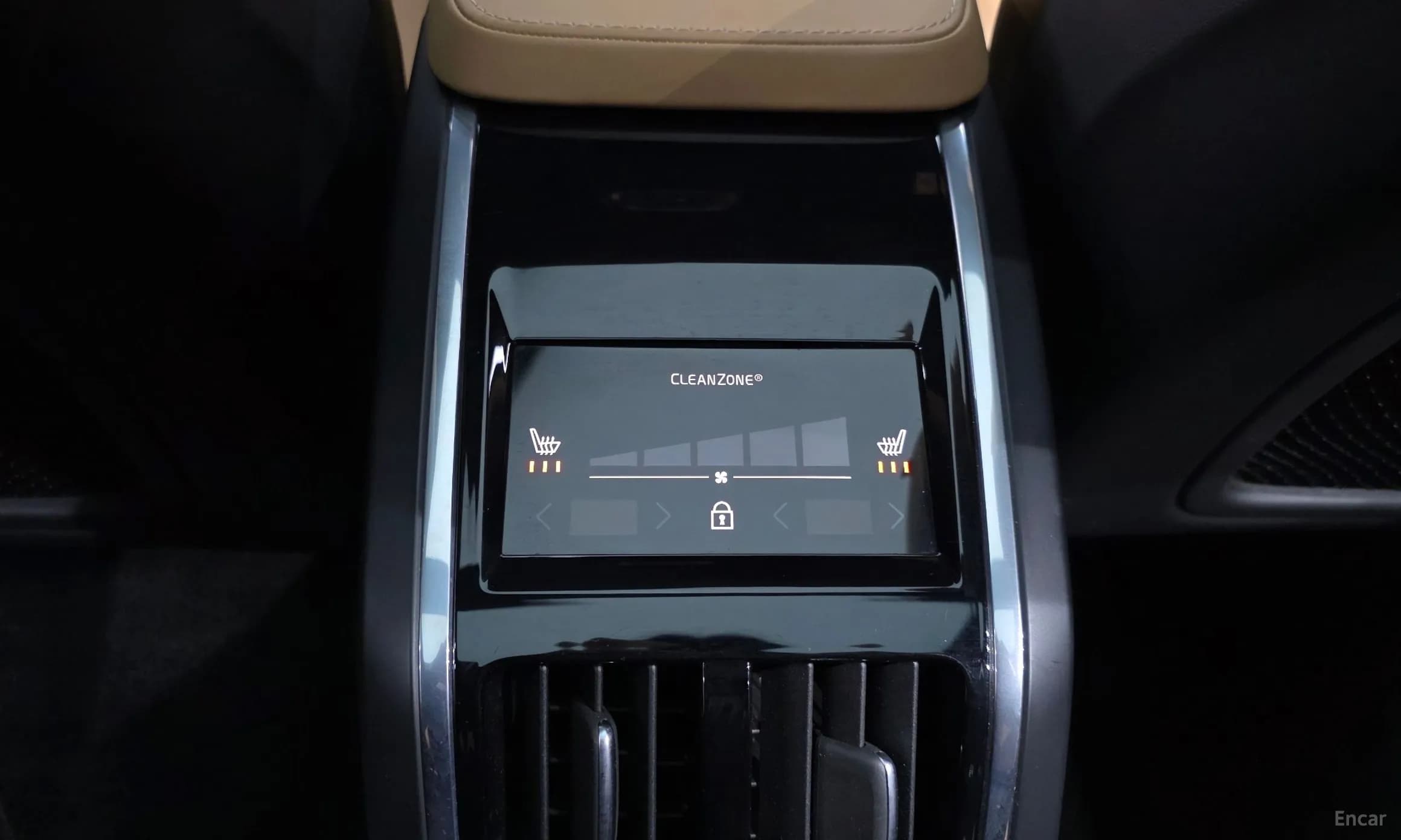 S90