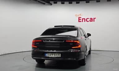 S90