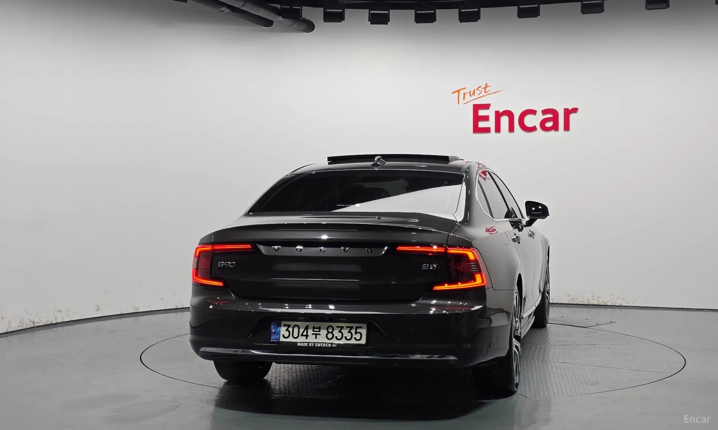 S90