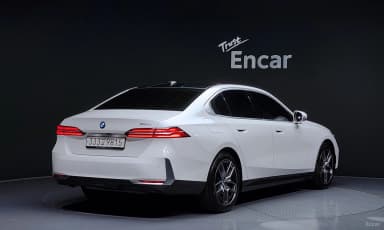 5 Series (G60)