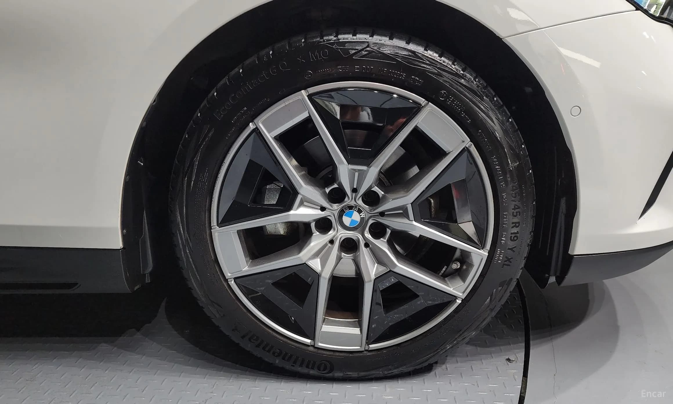 5 Series (G60)