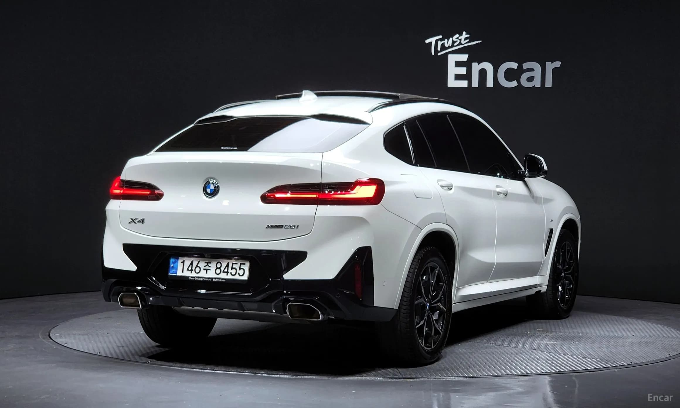 X4 (G02)