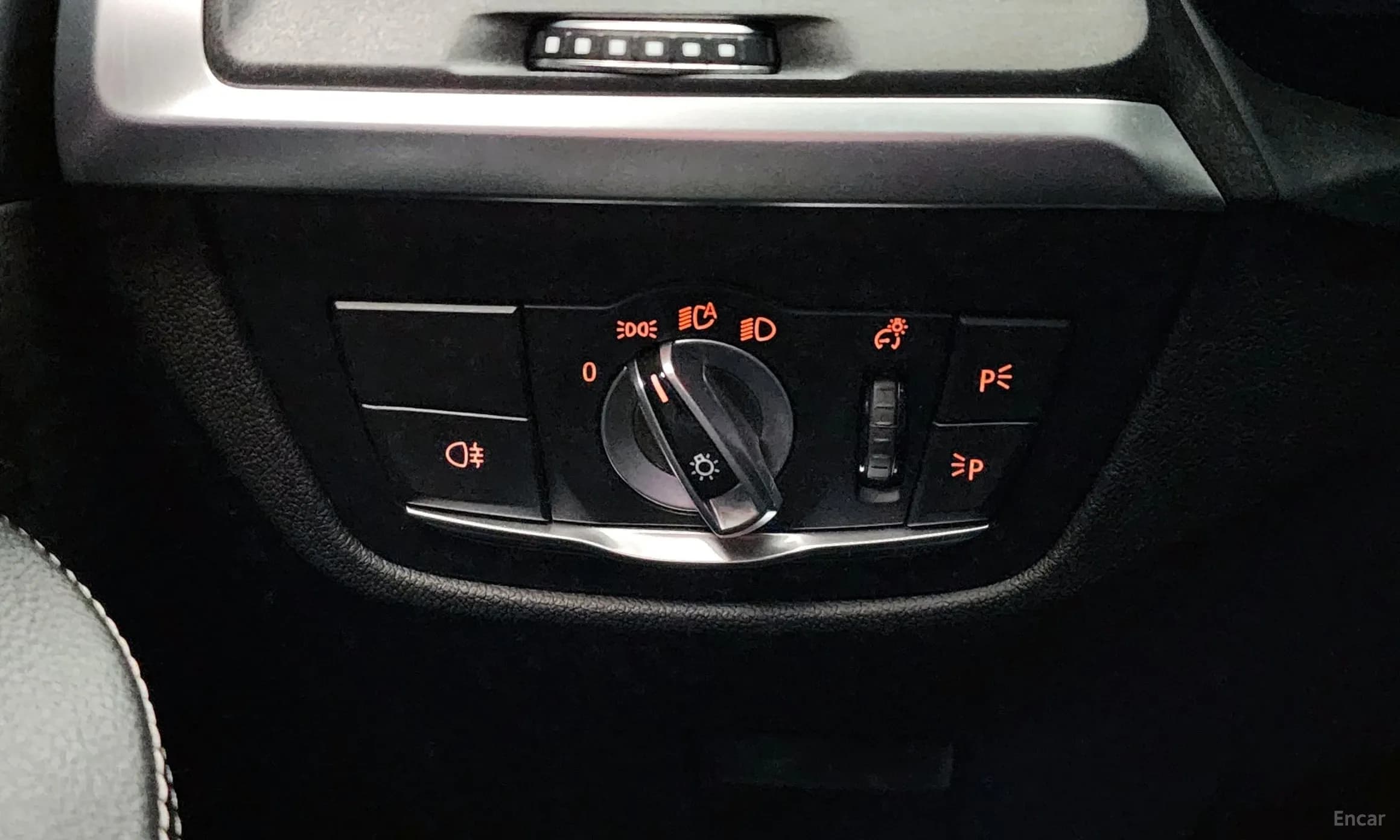 X4 (G02)