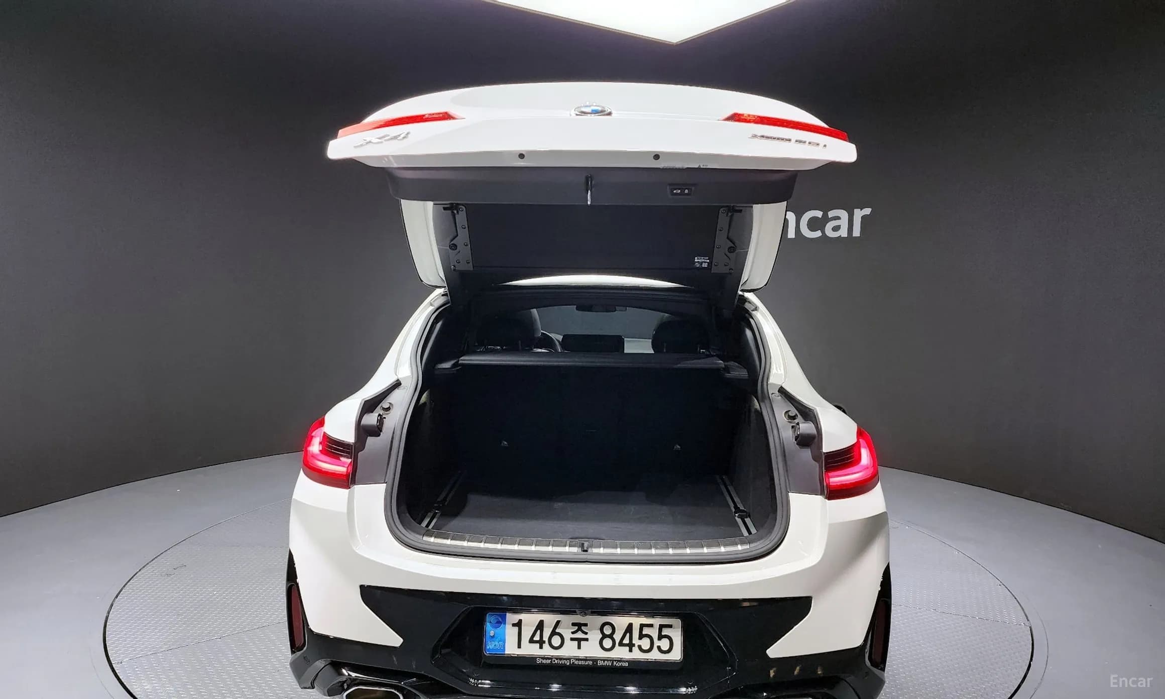 X4 (G02)