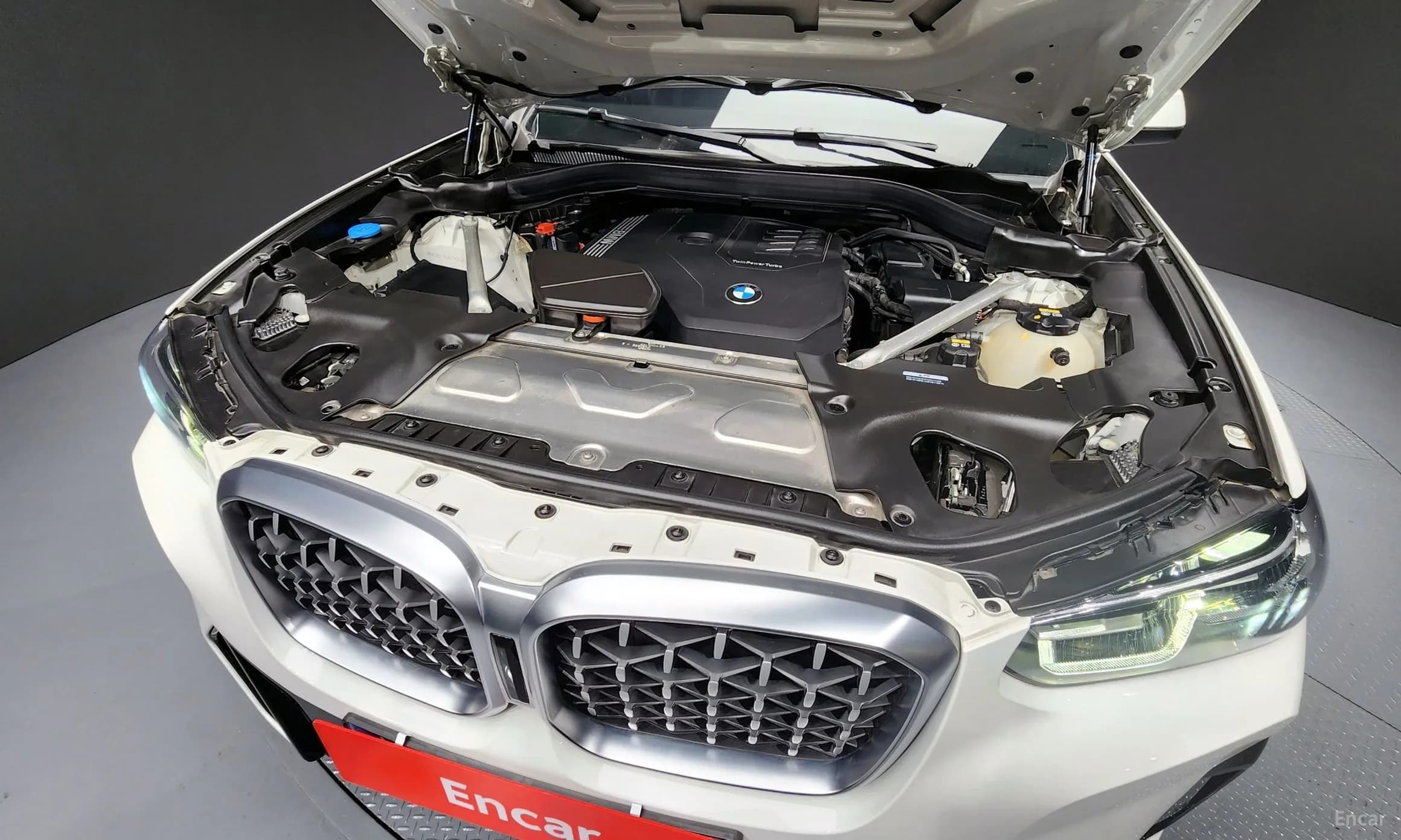 X4 (G02)