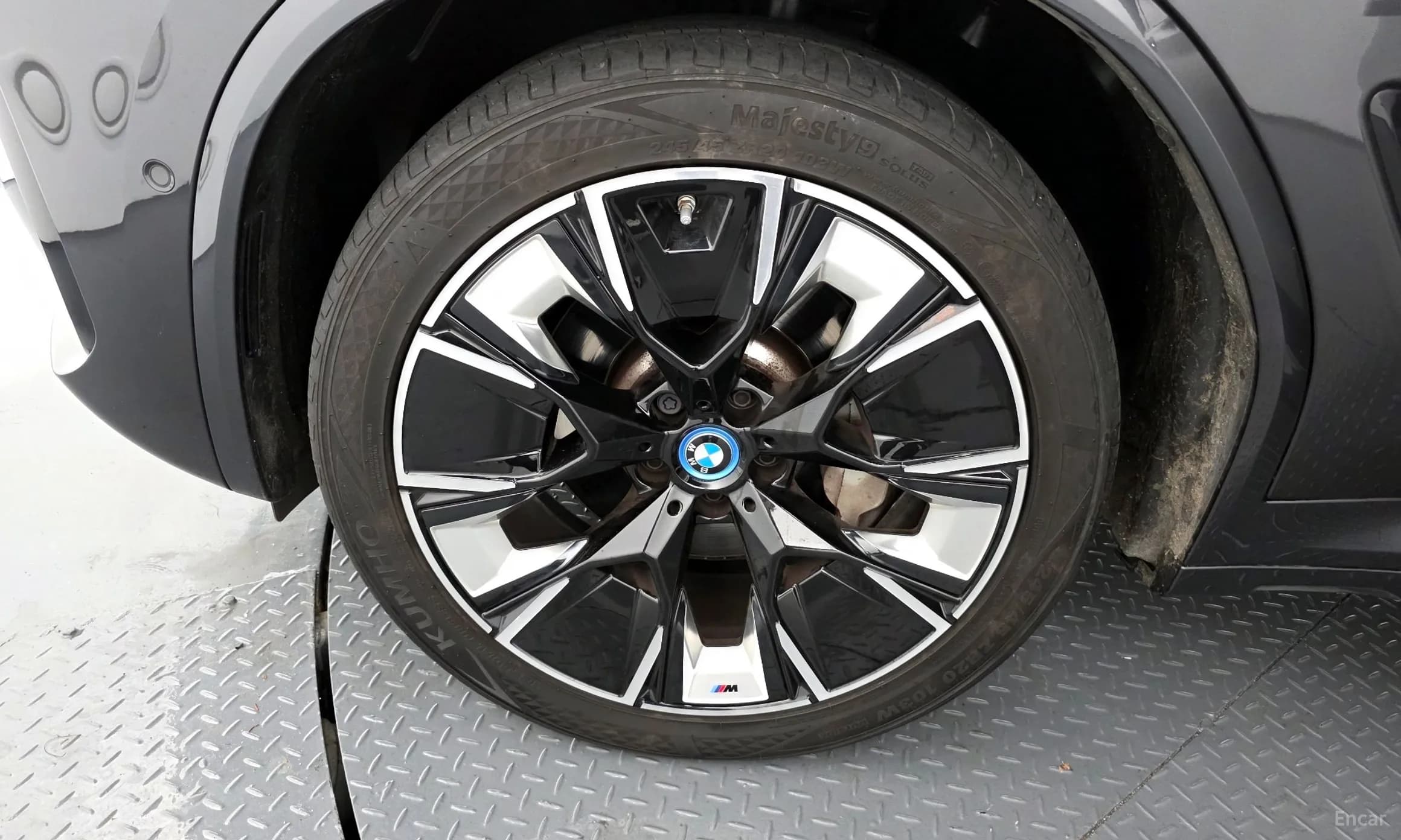 iX3