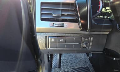 Rexton Sports Khan
